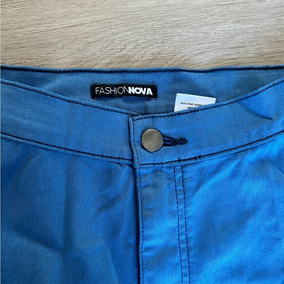 High Waisted Stretch Jeans - Picture 4 of 4